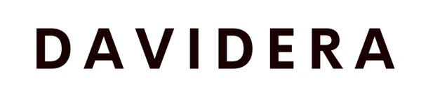 The brand name 'DAVIDERA' in dark brown serif lettering on a solid white background.